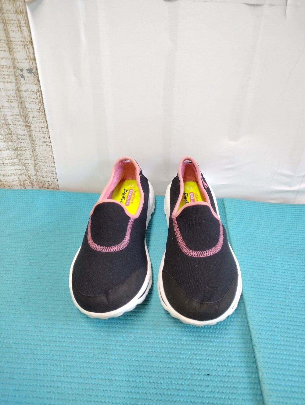 Skechers The Cure Deluxe Women's Go Walk Slip-On Sneakers Shoes - 9 - Picture 4 of 10